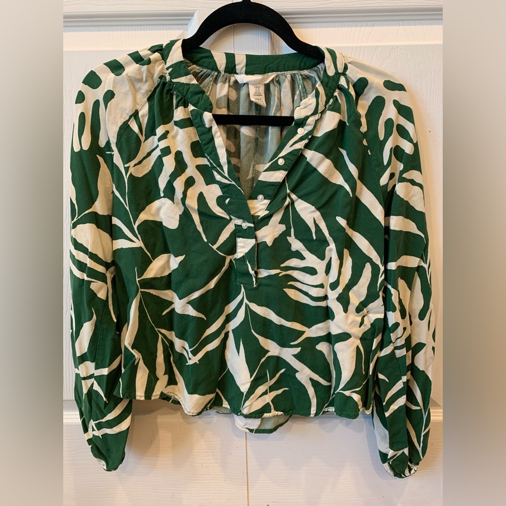 H&M Green and Cream Leaf Print Blouse
